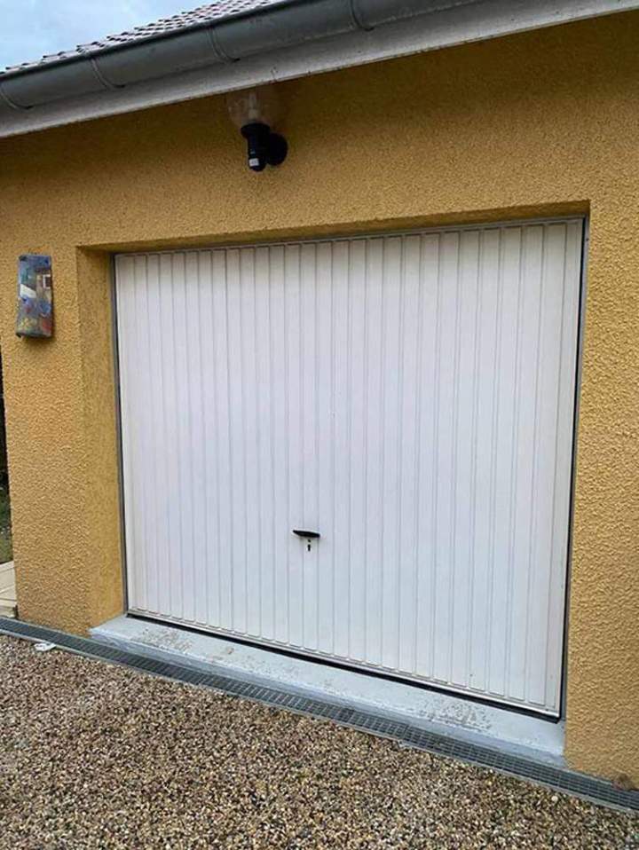 Porte de garage sectionnelle blanche Bourgoin-Jallieu