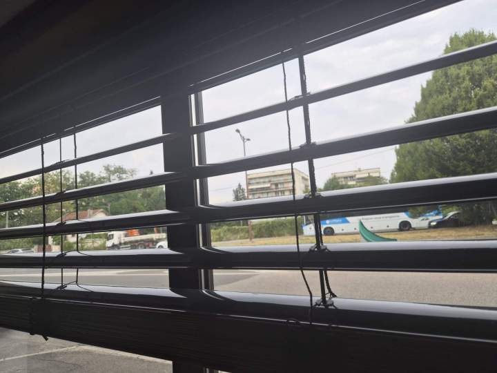 Brise-soleil orientable extérieur Bourgoin-Jallieu