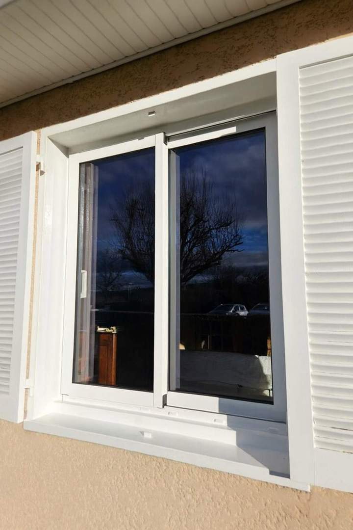 Fenêtre coulissante en PVC à double vitrage Bourgoin-Jallieu